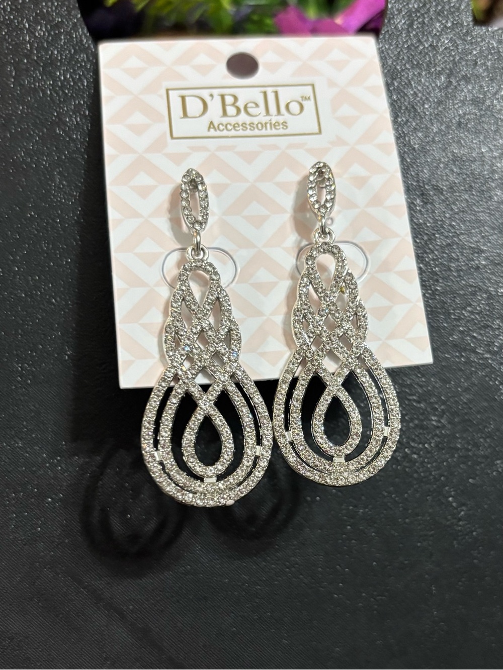 5/$25 (Pick 5 items for $25 Labeled) D'Bello Crystal Teardrop Drop Earrings - Picture 3 of 3